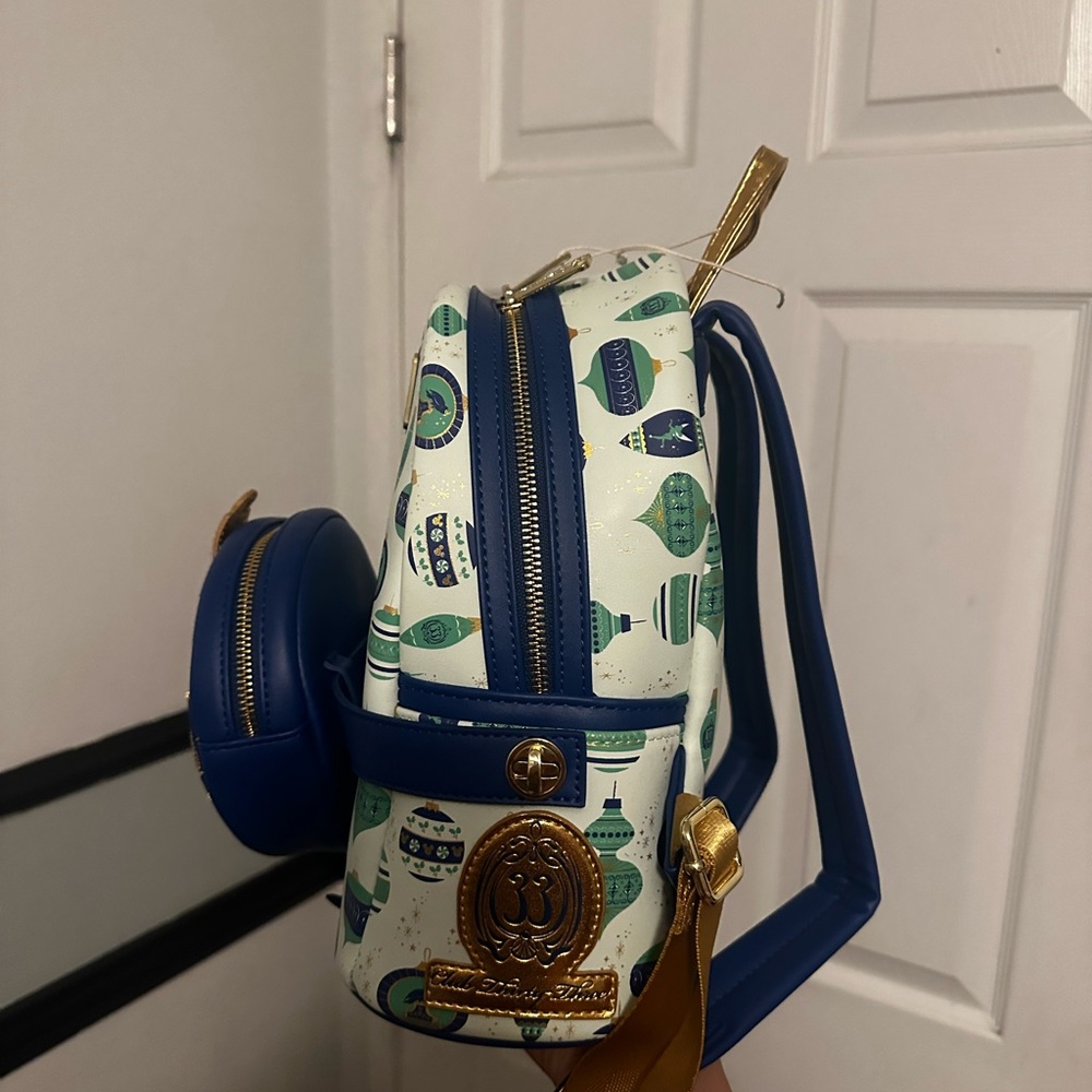 SOLD EXCLUSIVE Loungefly Club 33 Holiday 2023 Backpack/Mini Purse or Fanny Pack - Picture 4 of 5